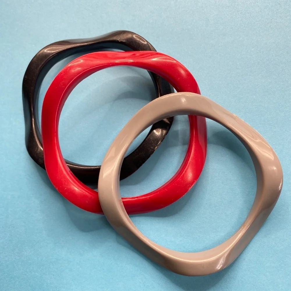 Vintage Wavy Bangle Bracelets Lot Of 3 Red Gray Black